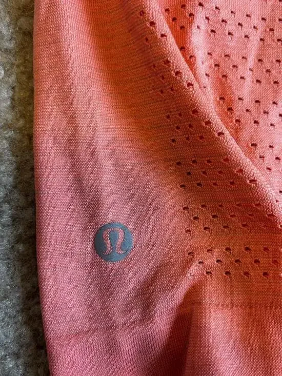 Lululemon Breeze By Short Sleeve Training Shirt in Light Coral - Picture 4 of 4